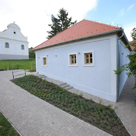 בית הארחה Csodarabbik Utja Fogado